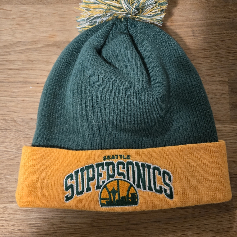 Seattle Supersonics Green and Yellow Beanie - Mitchell & Ness - NWOT